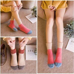 5 Pairs - Autumn And Winter with Plush Thicker Mid Tube Socks for Women